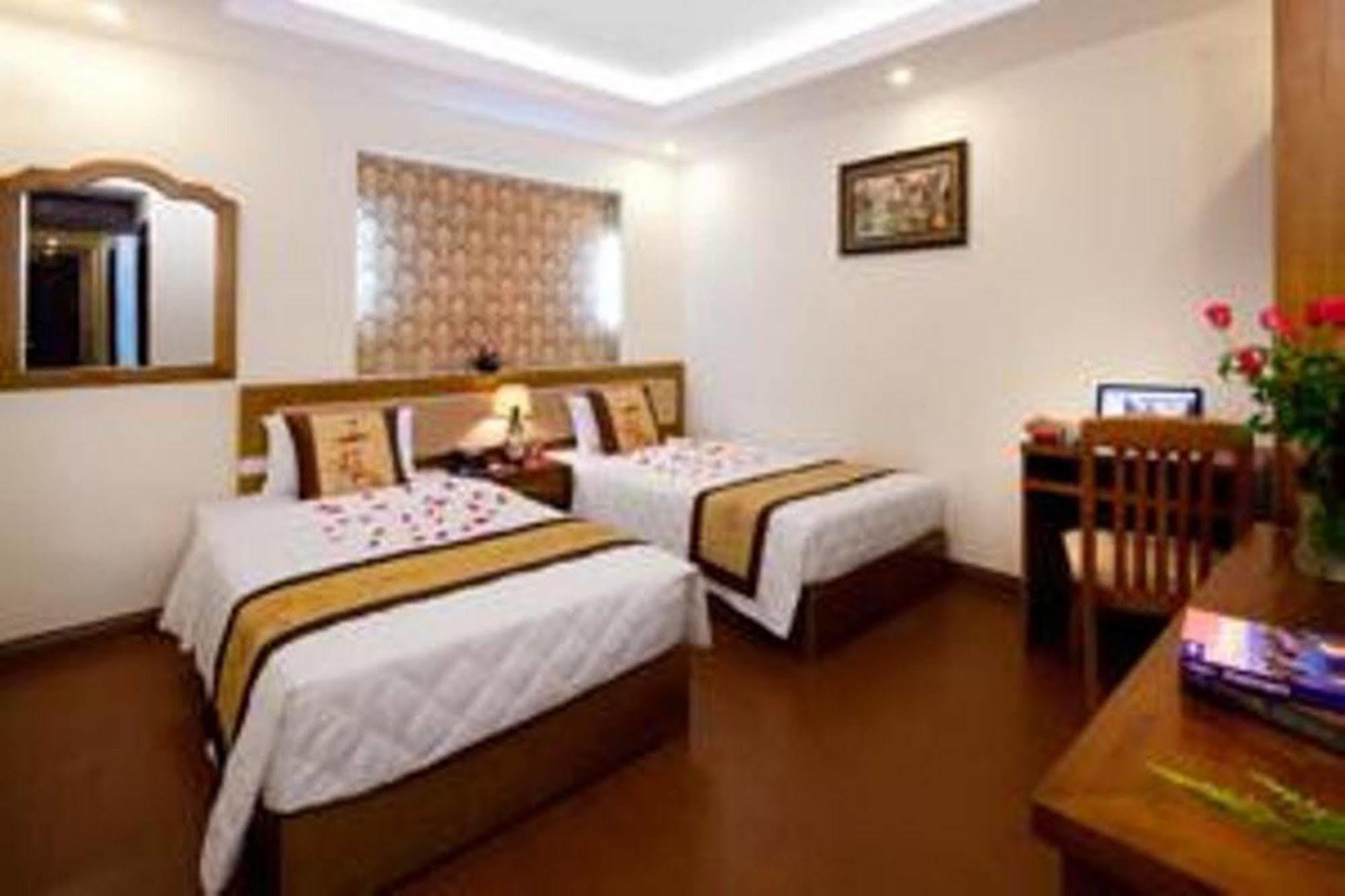 Lam Bao Long Hotel Hué Extérieur photo
