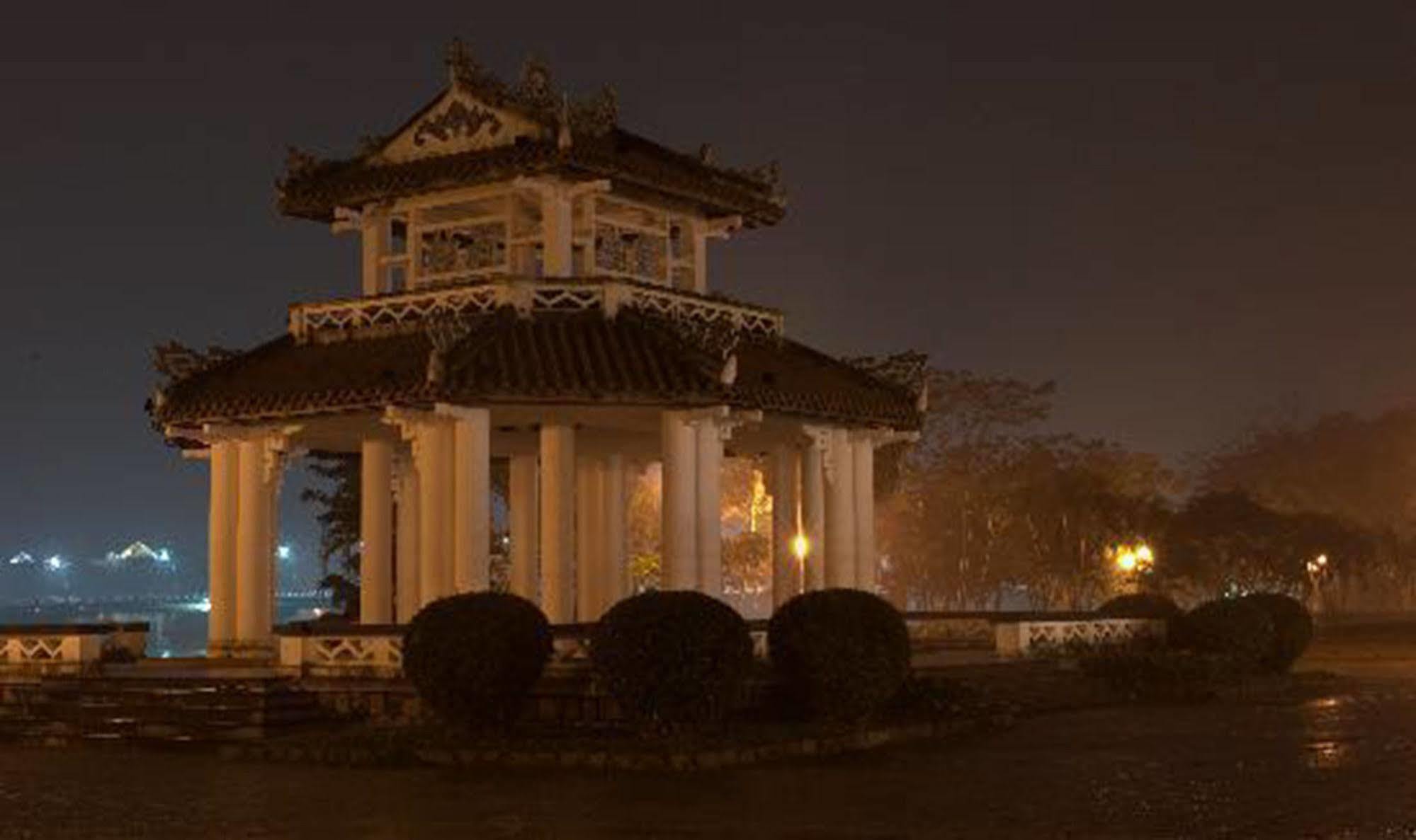 Lam Bao Long Hotel Hué Extérieur photo